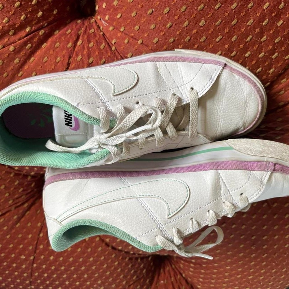 Nike white and pink trainers #sneakers #lifestyle size 9